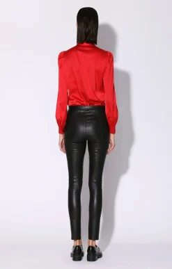 Tops><noscript><img width=