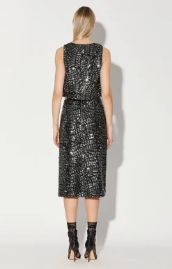 Tops><noscript><img width=