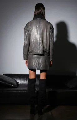 Leather><noscript><img width=