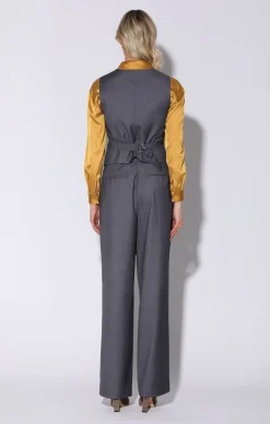 Tops><noscript><img width=