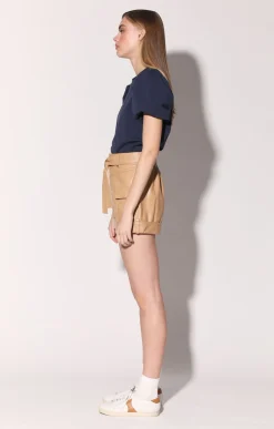 Bottoms><noscript><img width=