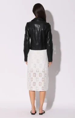 Leather><noscript><img width=