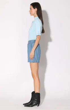 Tops><noscript><img width=