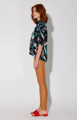 Tops><noscript><img width=