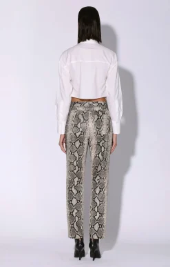 Bottoms><noscript><img width=